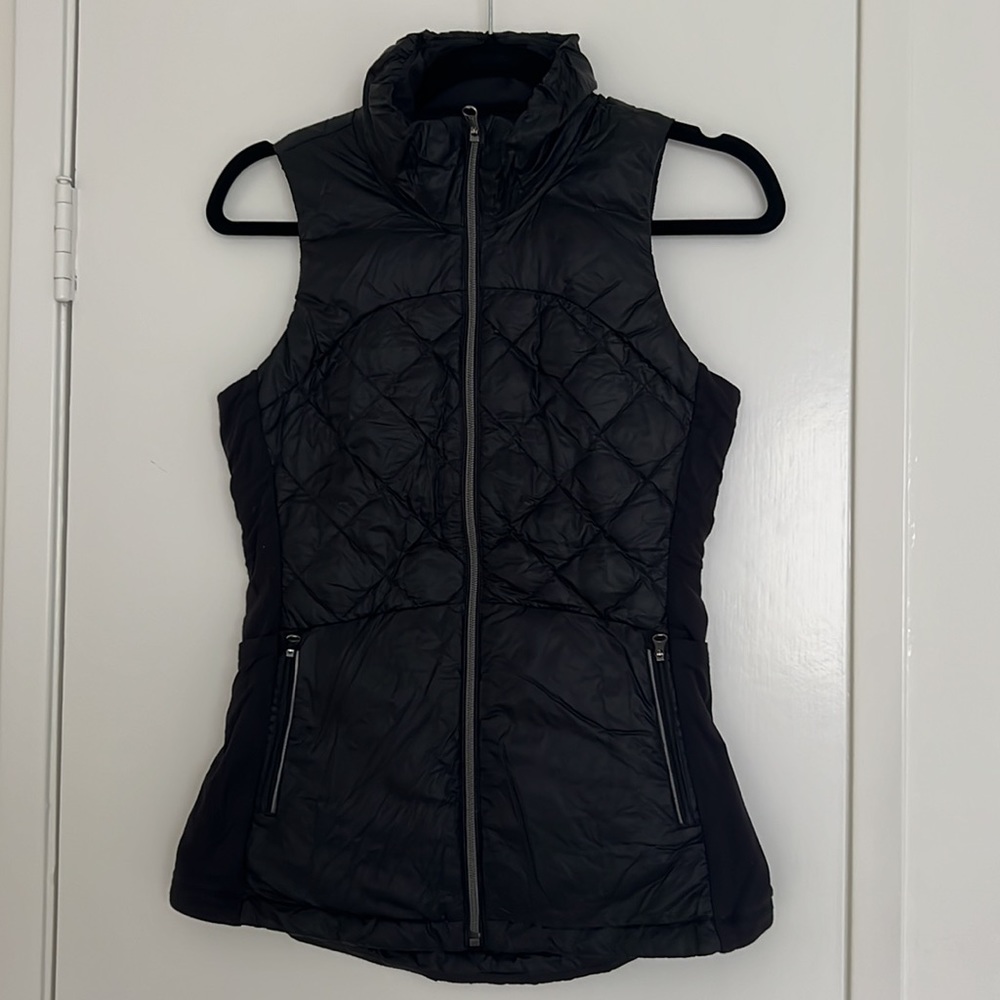 EUC Lululemon down for a run vest - Picture 3 of 5